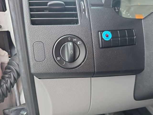 Used 2016  Mercedes-Benz Base image 23