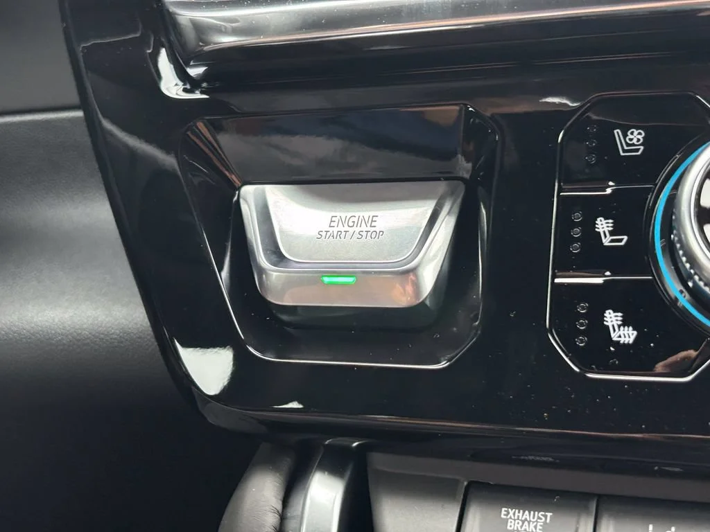 New 2026 Glacier White Tricoat GMC Denali Ultimate image 24
