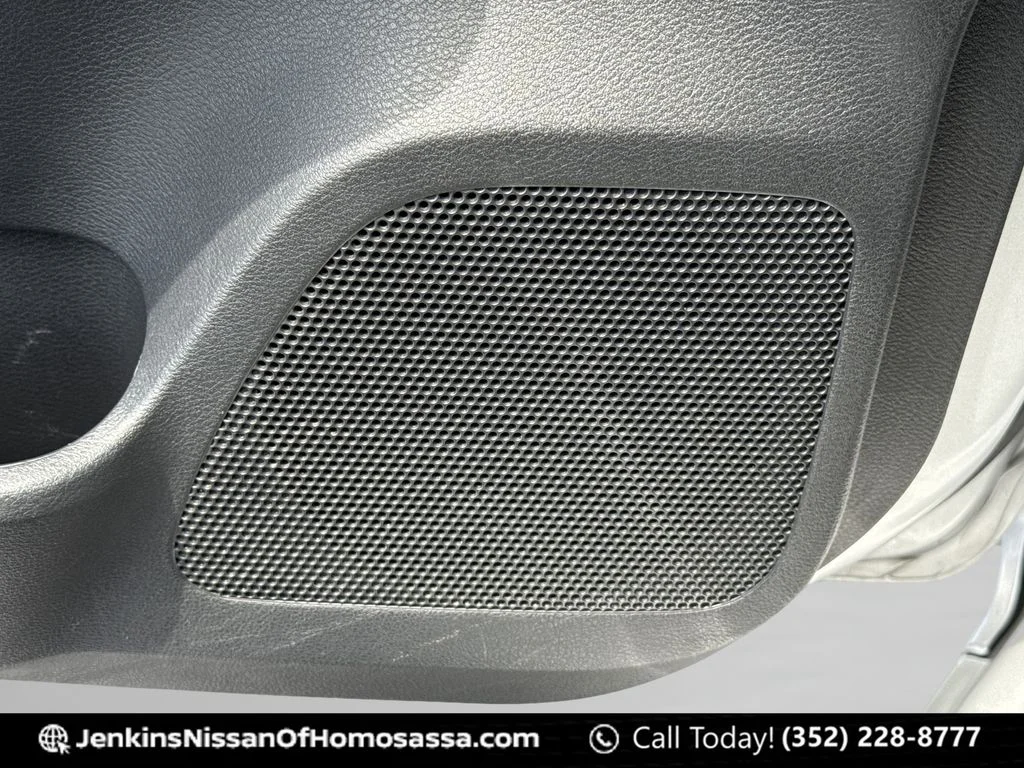 Used 2023 Silver Nissan 1.6 SV image 31