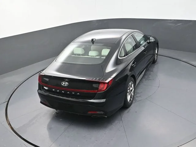 Used 2021 Black Hyundai SEL image 18