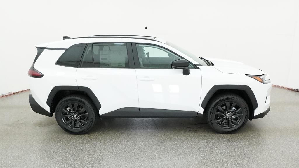 New 2026 Ice Cap Toyota XLE Premium image 12