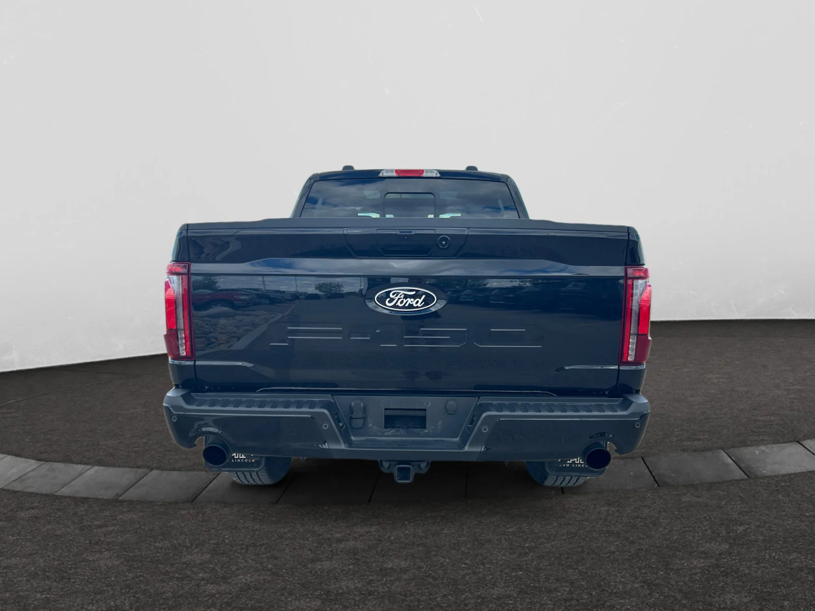 Used 2025 BLACK Ford LARIAT SuperCrew   **New Arrival** image 4