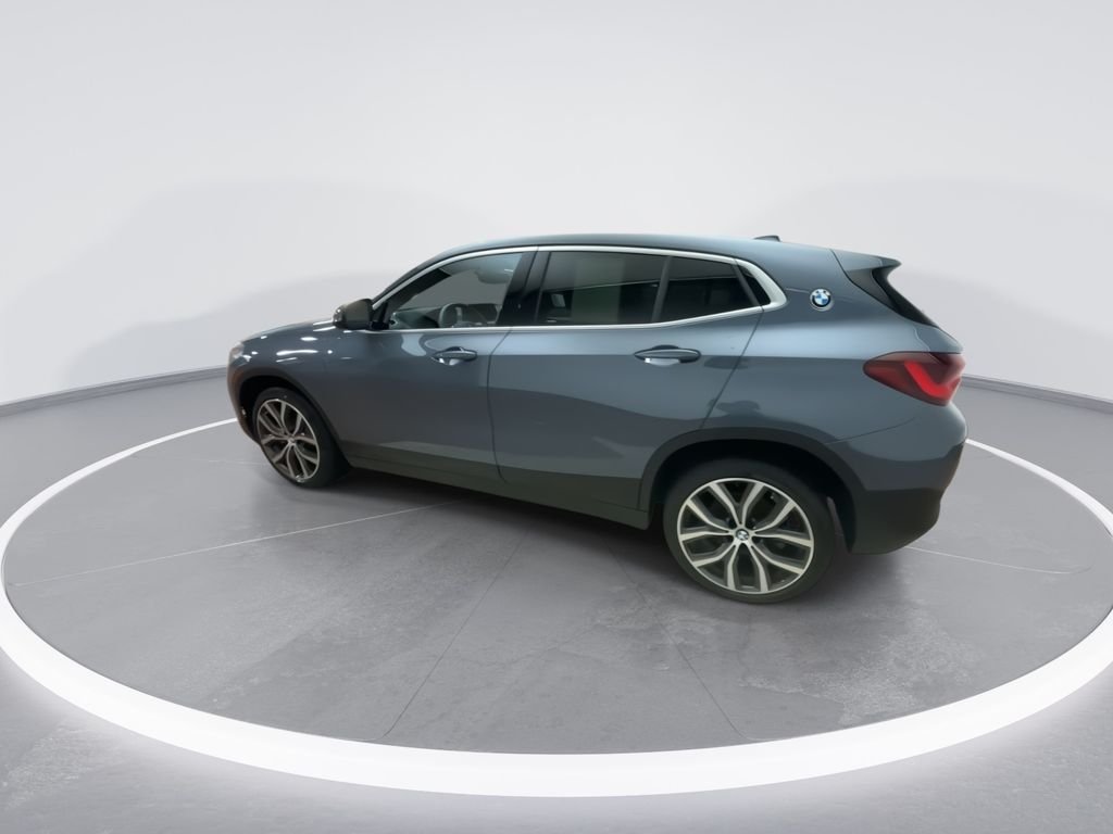 Used 2022  BMW xDrive28i image 6