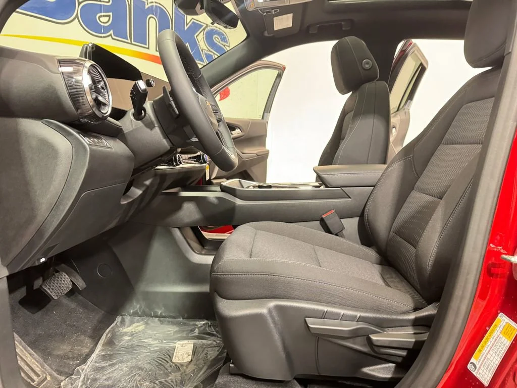 2026 Chevrolet Equinox LT - Photo 8