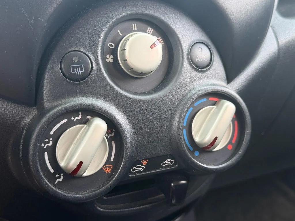 Used 2014 Metallic Peacock Nissan SV image 25