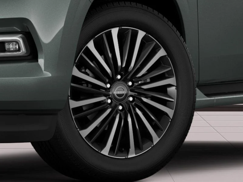 New 2026 Alpine Metallic / Super Black Two-tone Nissan Platinum Reserve image 10