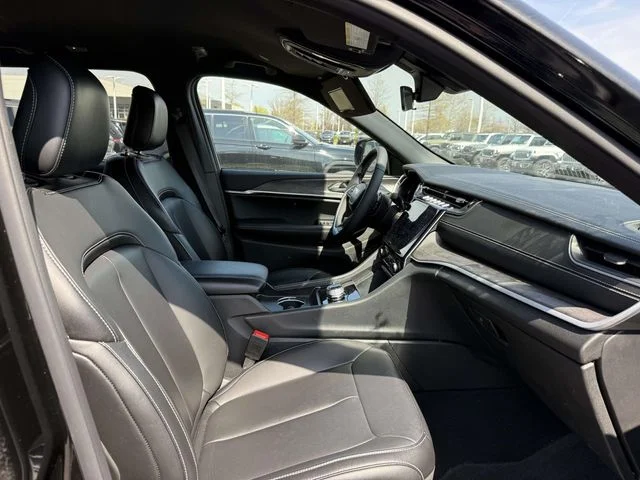 Used 2025 Black Jeep Limited image 13
