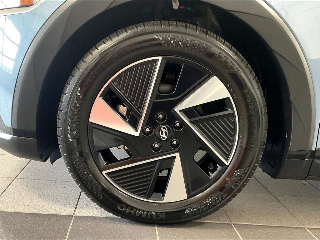 Used 2025 Blue Hyundai SEL image 7