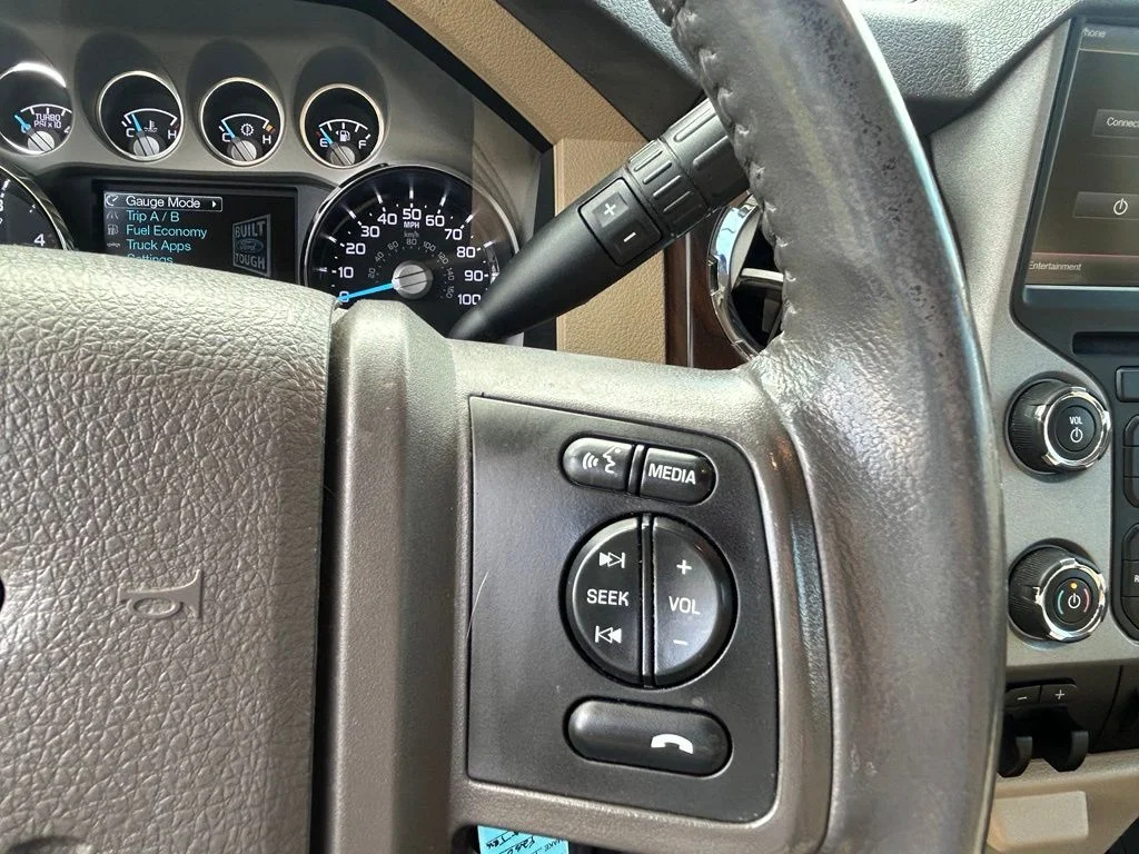 Used 2016 White Platinum Clearcoat Metallic Ford Lariat image 17