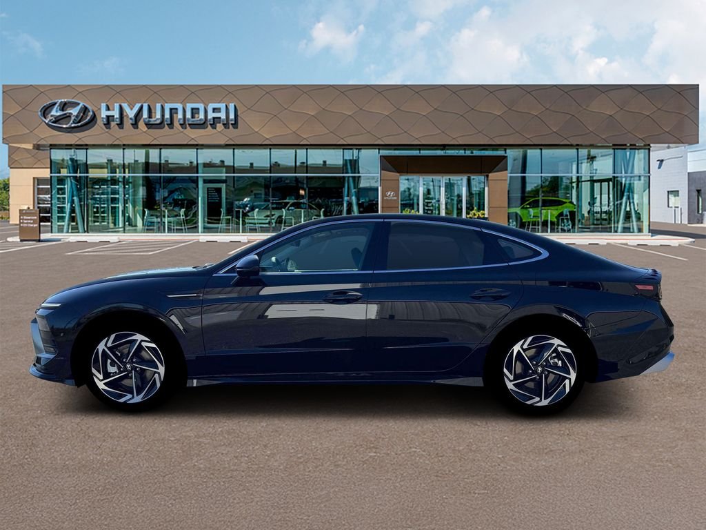New 2026 Black Hyundai SEL Sport image 3