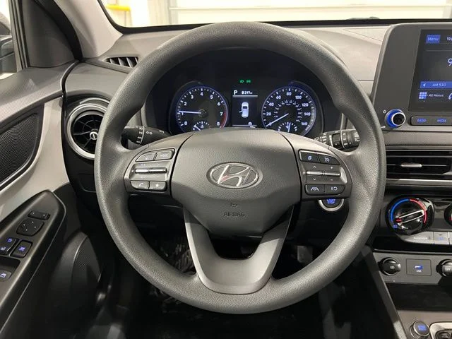 Used 2022 Silver Hyundai SEL image 12