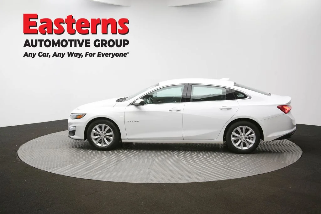 Used 2022 White Chevrolet LT image 57