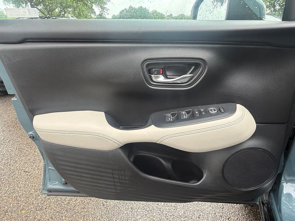 Used 2024  Honda EX-L image 25