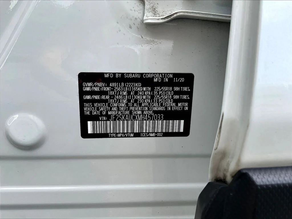 Used 2021 Crystal White Pearl Subaru Limited image 25