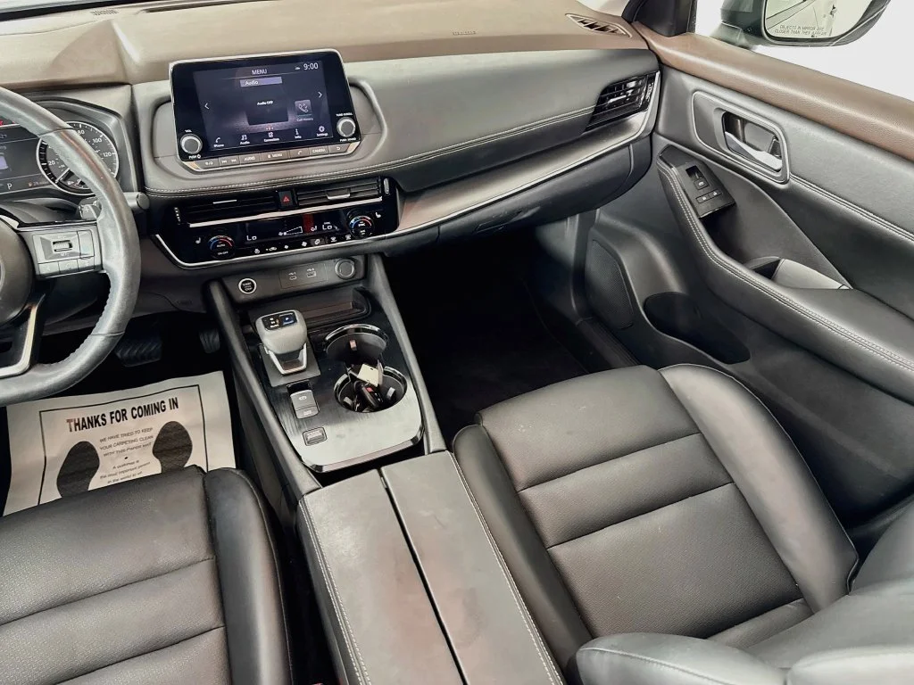 Used 2021 Gun Metallic Nissan SV image 28