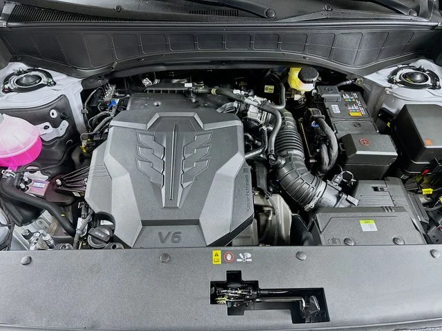 New 2026 Silver Hyundai SEL Premium image 23