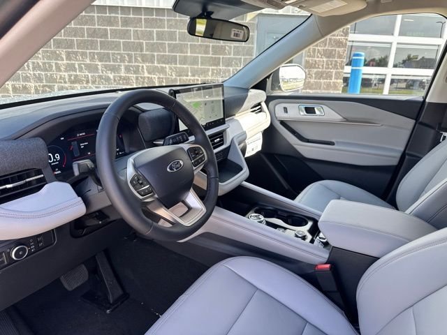 New 2026 Vapor Blue Metallic Ford Active image 20