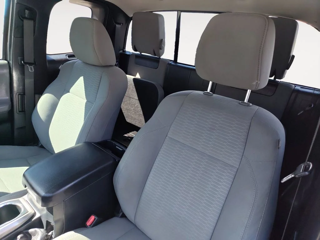 Used 2018 Silver Toyota SR5 image 13