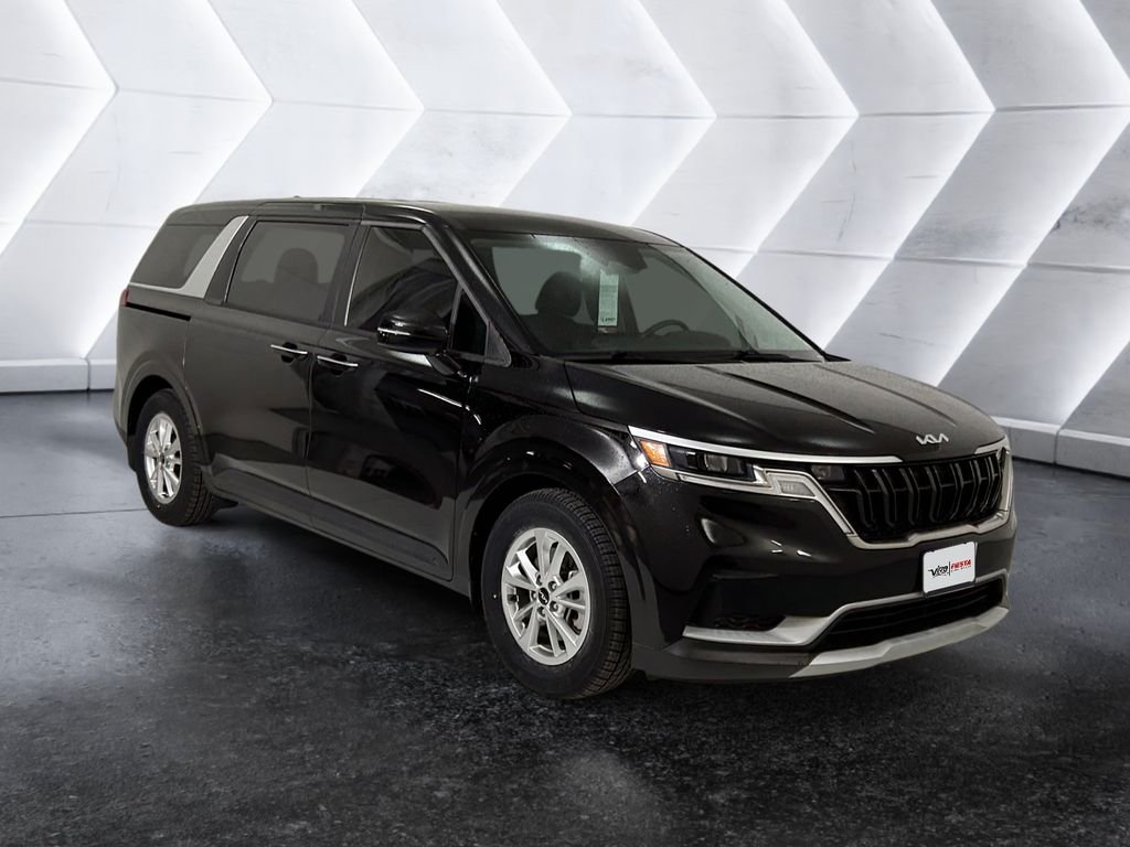 2023 Kia Sedona LX Seat Pkg's photo