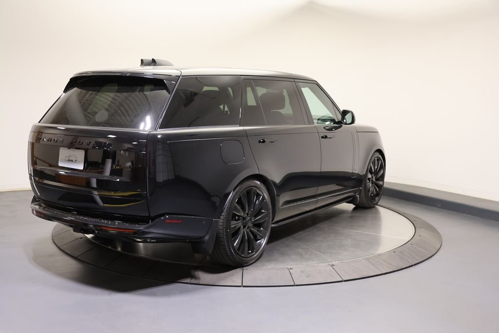 New 2026 Narvik Black Land Rover SV image 5