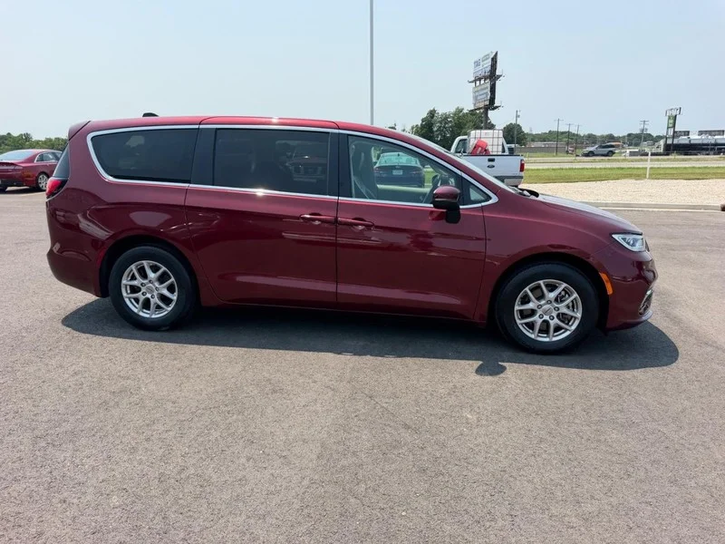 Certified Used 2023 Velvet Red Pearlcoat Chrysler Touring L image 4
