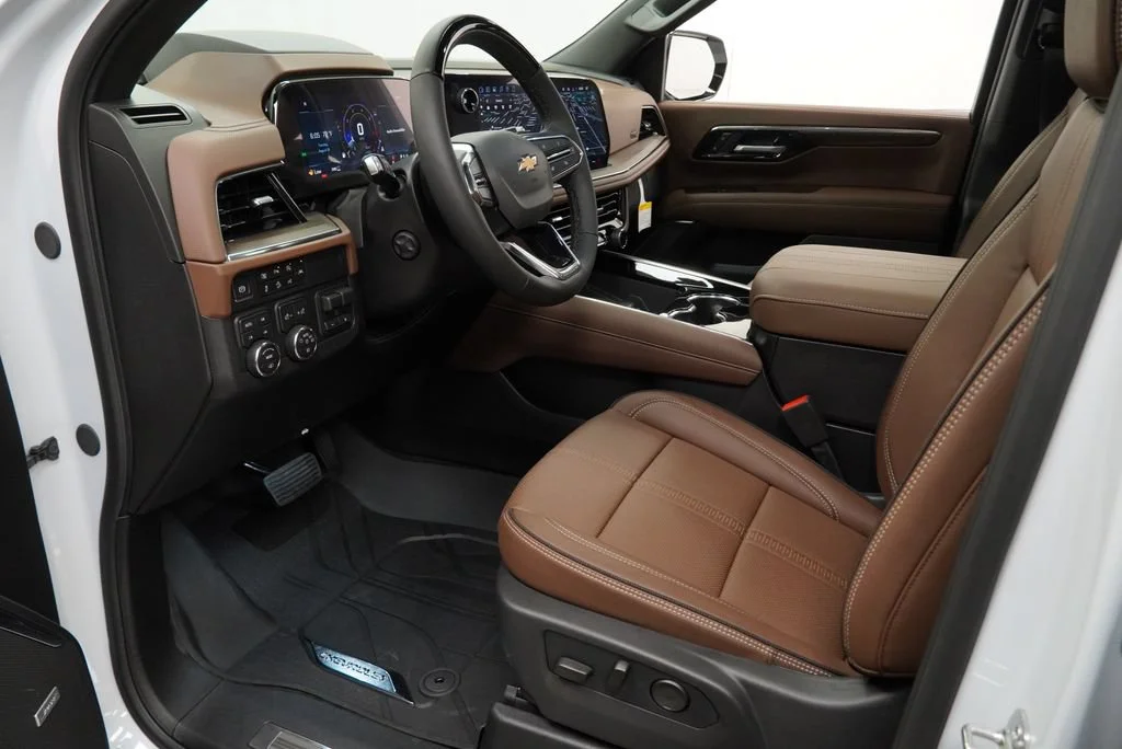 New 2026 Polar White Tricoat Chevrolet High Country image 11