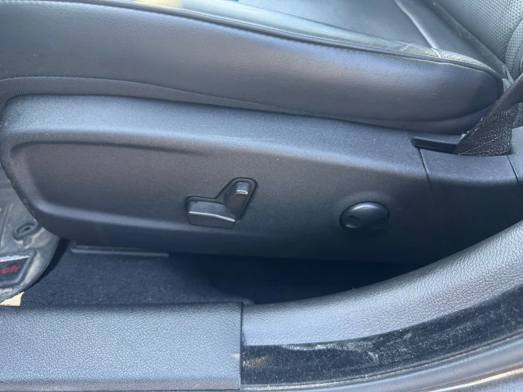 Used 2022 Gray Chrysler Touring image 31