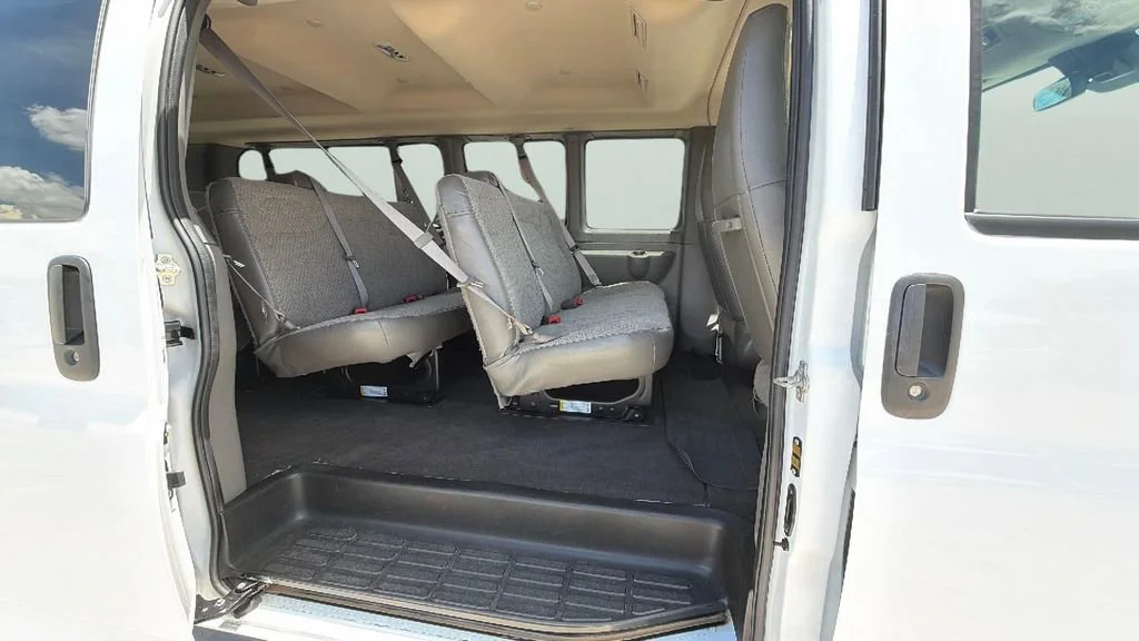 Used 2025 Summit White Chevrolet 1LT image 28