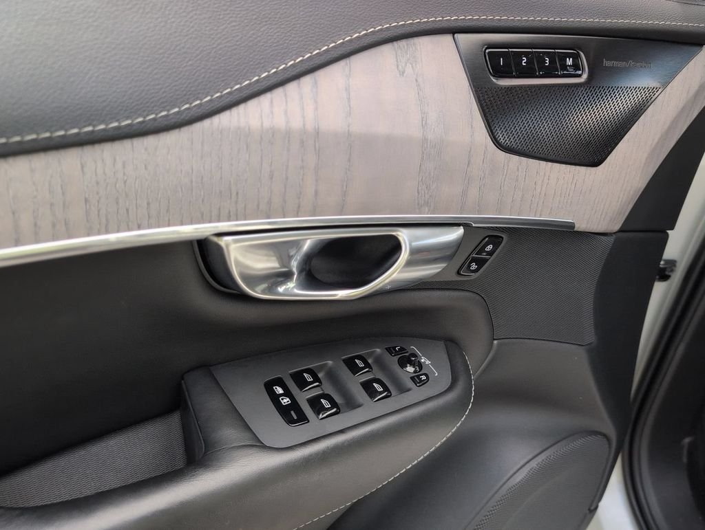 Used 2020 Beige Volvo T6 Inscription image 12