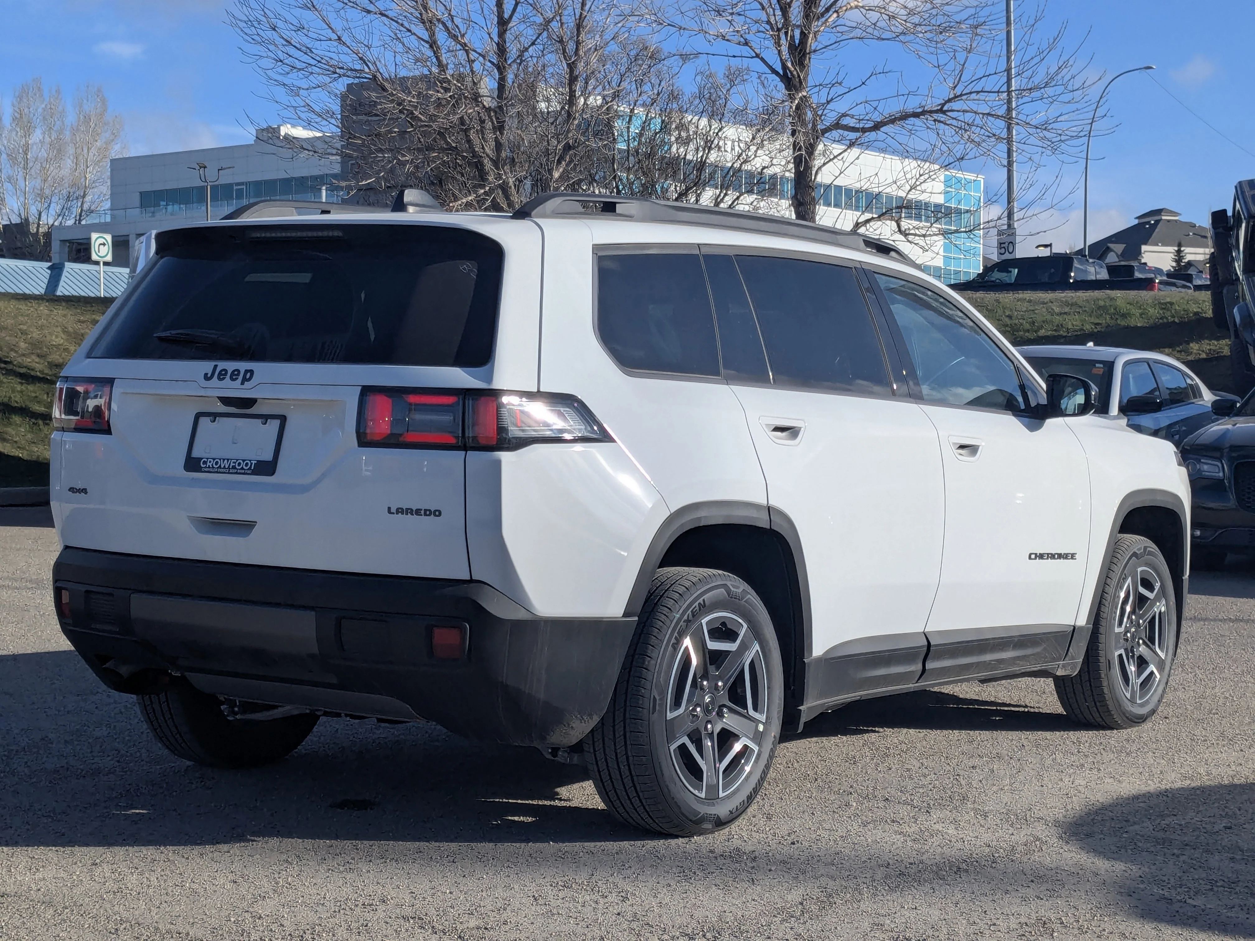 New 2026 White Jeep Laredo - - Pkg 23F  - Compact Spare  - 1.6L Turbo Hybrid  - 12.3 Touchscreen  & More image 8
