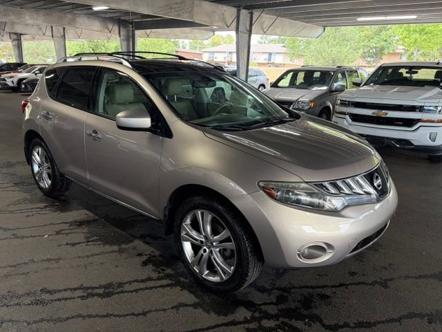 Used 2009 Beige Nissan LE image 14