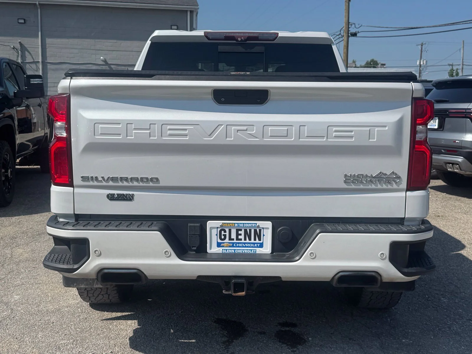 Used 2020 Beige Chevrolet High Country image 5