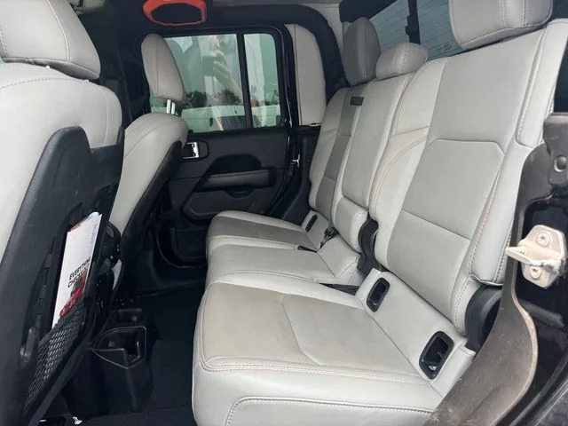 Used 2021 Black Jeep Mojave image 19