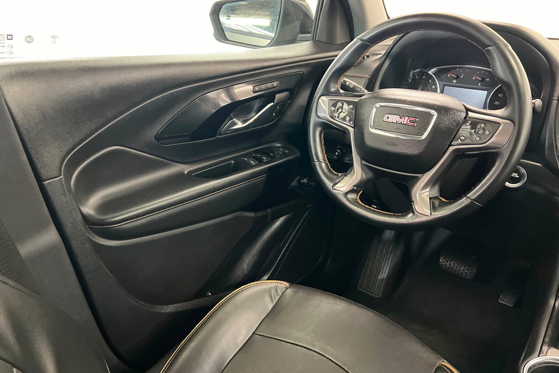 Used 2023 Sterling Metallic GMC AT4 image 12