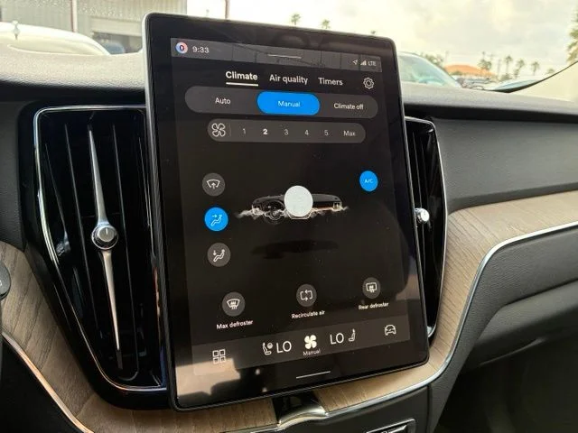 New 2026 Vapour Grey Volvo Plus image 33