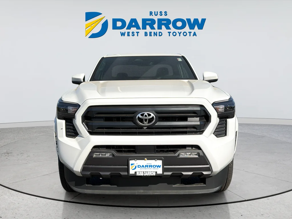 2026 Toyota Tacoma SR5 - Photo 8