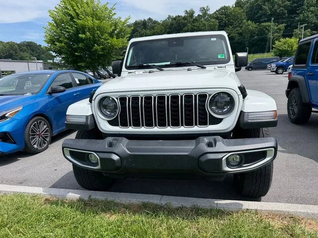 Used 2024 White Jeep Sahara image 5