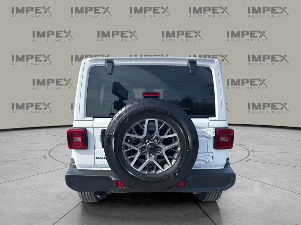 Used 2025 White Jeep Sahara image 4