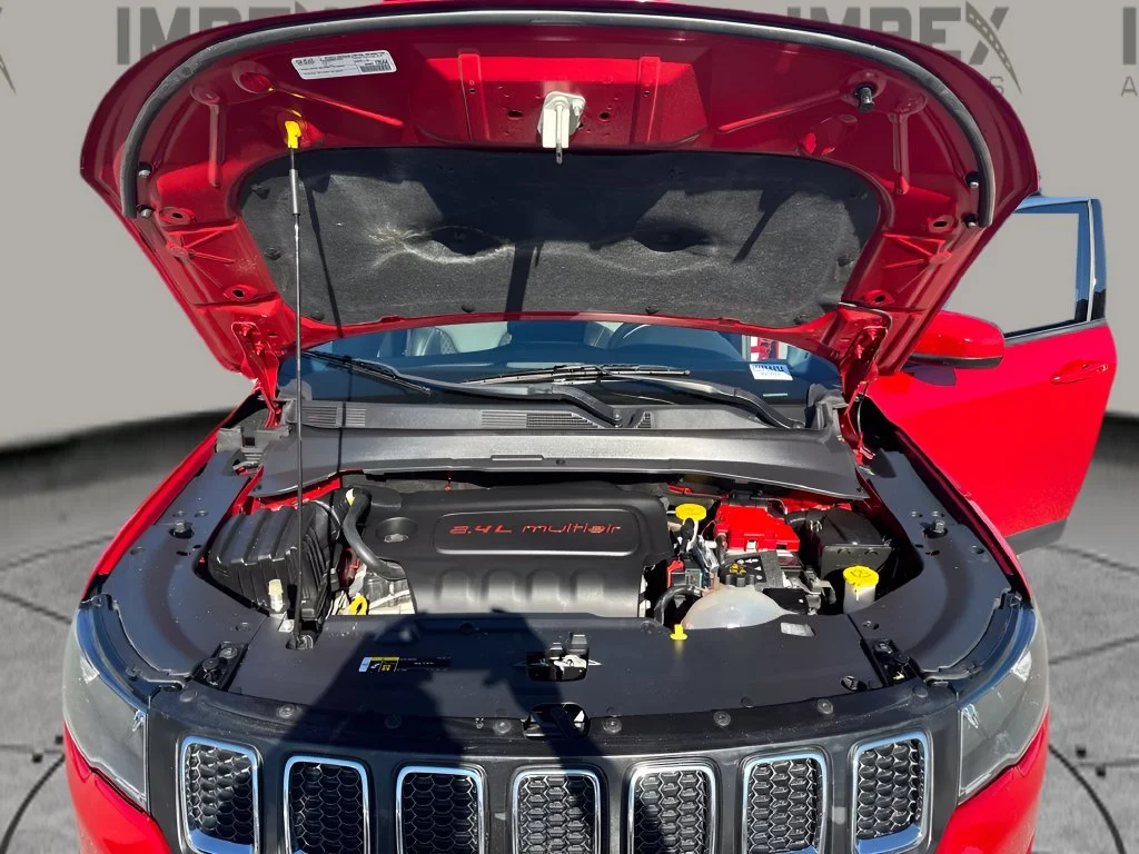 Used 2019 Red Jeep Latitude image 26