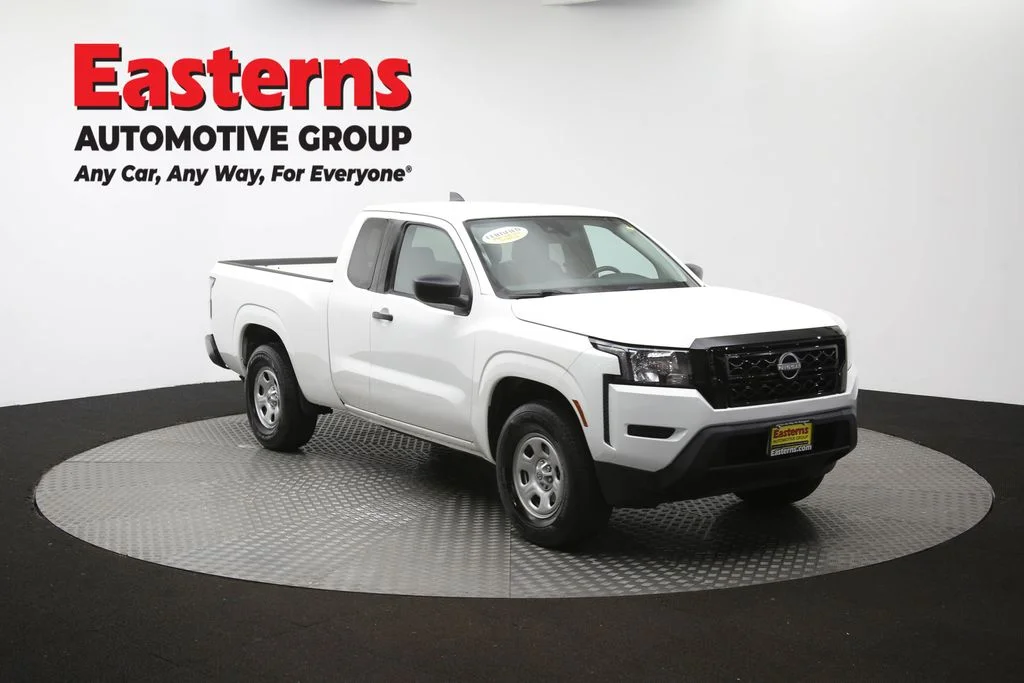 Used 2022 White Nissan S image 47