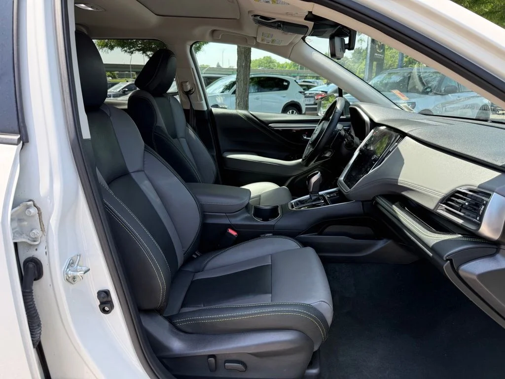 Used 2024 White Subaru Onyx Edition XT image 31