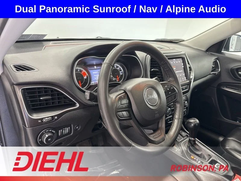 Used 2022 Silver Jeep Trailhawk image 22