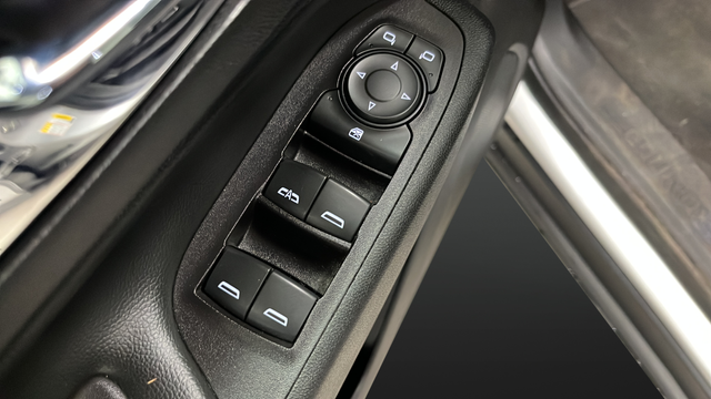 2020 Chevrolet Equinox LT - Photo 20