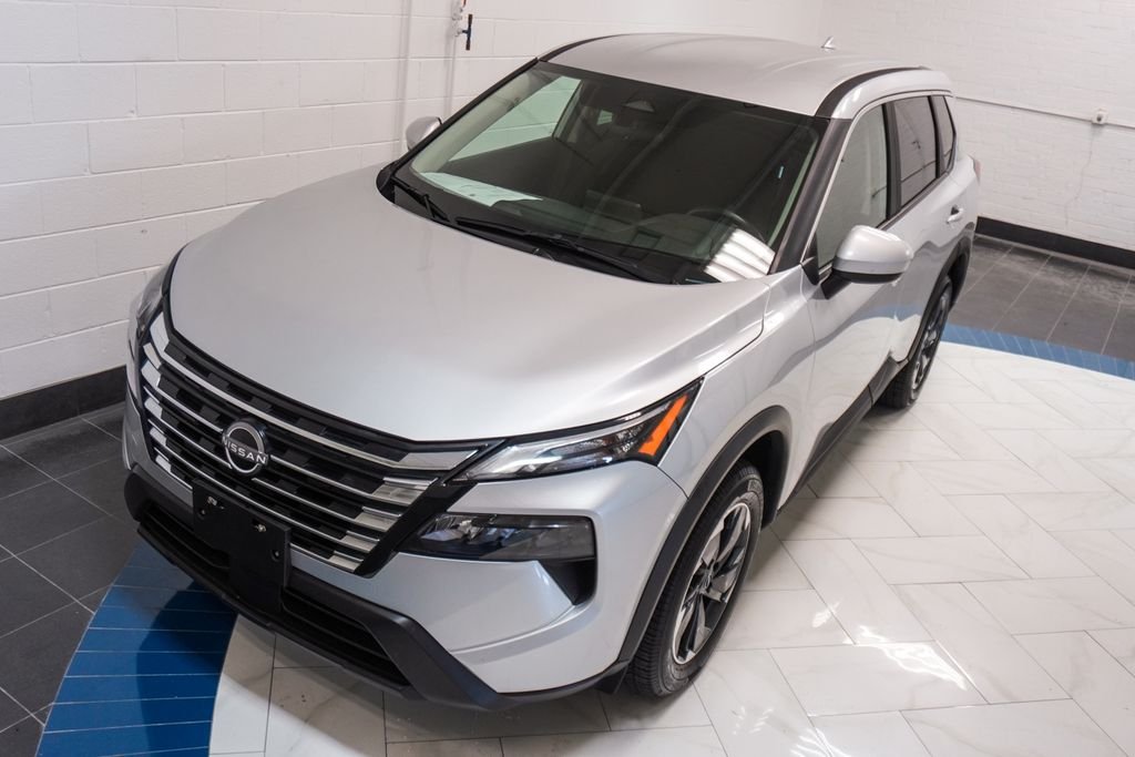 Used 2025 Silver Nissan SV image 36