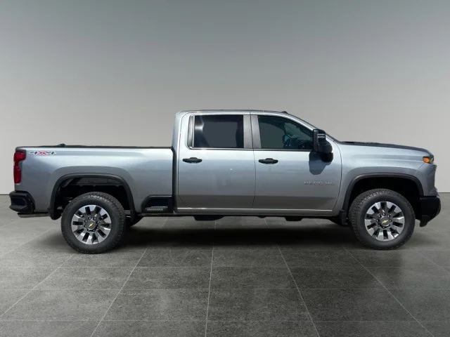 2026 Chevrolet Silverado 2500 HD Custom - Photo 6