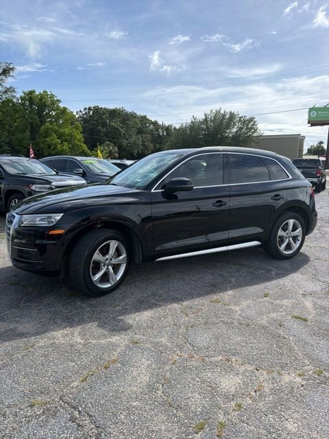 2020 Audi Q5 45 quattro S tronic Premium's photo
