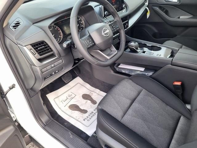 New 2026 Everest White Pearl TriCoat Nissan SV image 11