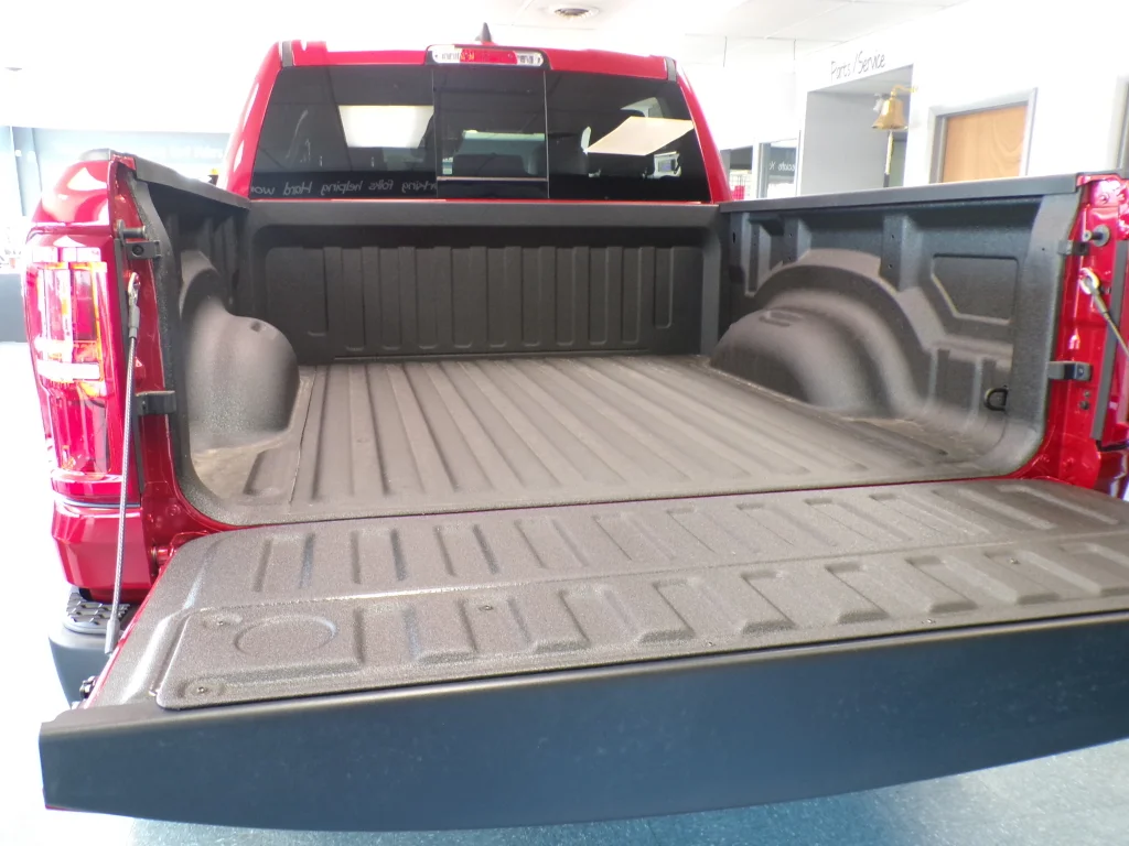 New 2026 Molten Red Pearl-Coat Exterior Paint RAM RHO image 15