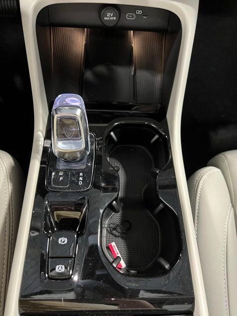 2026 Volvo XC40 Ultra - Photo 19