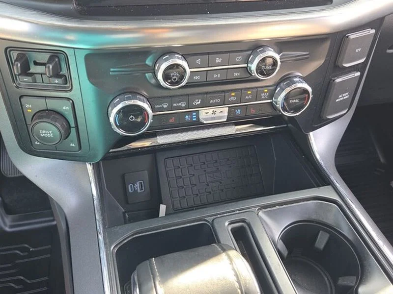 Used 2023 Oxford White Ford LARIAT image 19